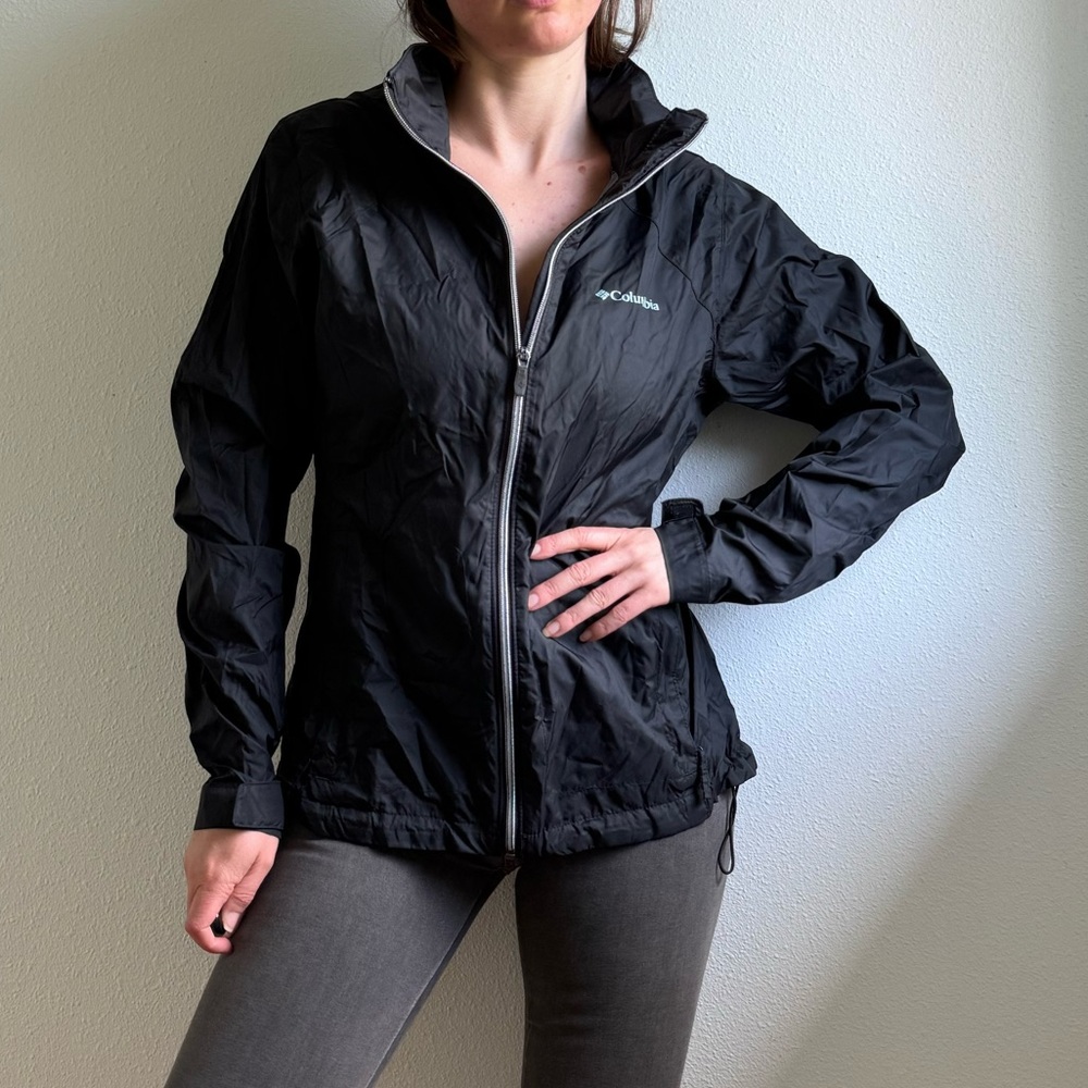 Columbia Women's Black Hooded Windbreaker Rain Coat Jacket size medium (M)